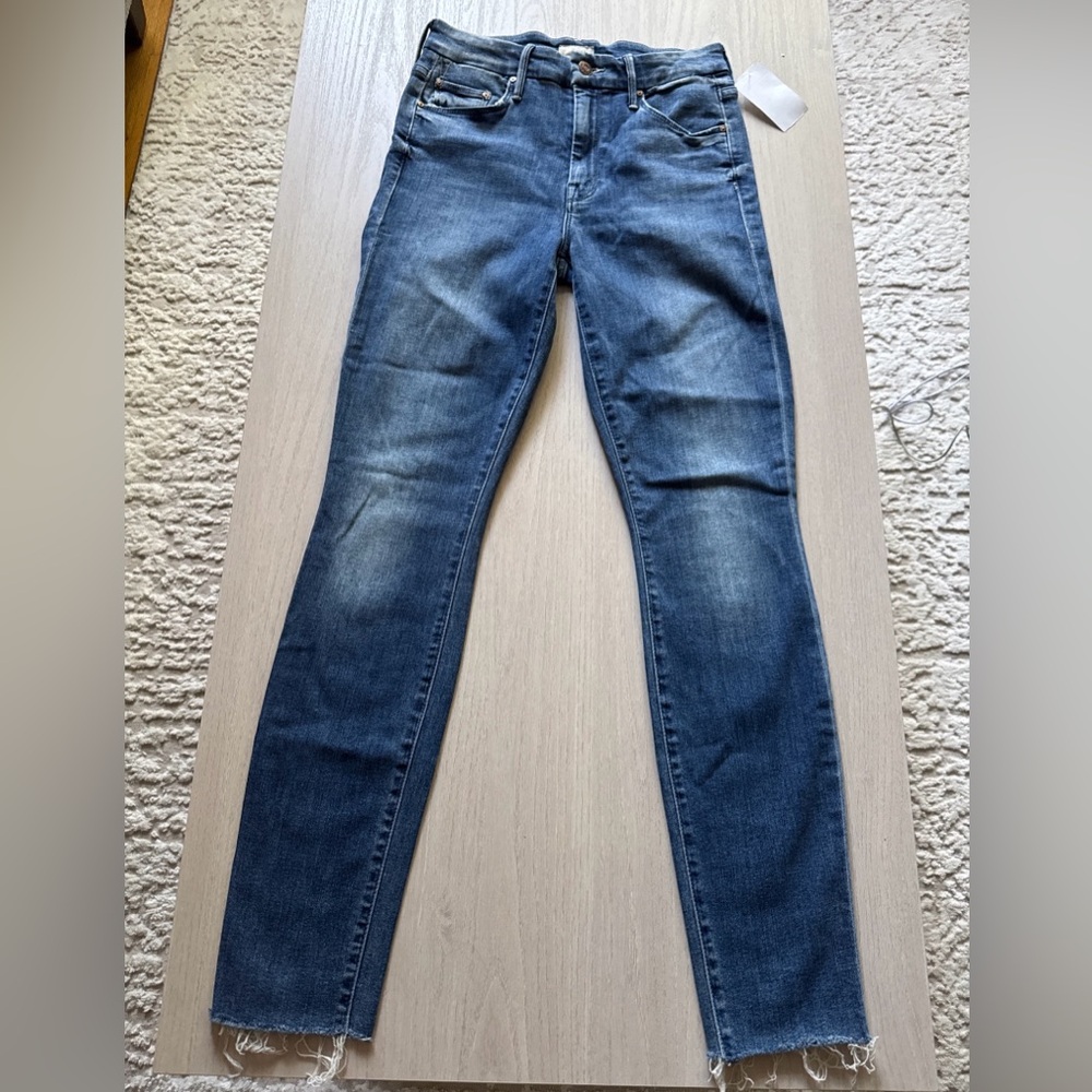 MOTHER Looker Ankle Fray Jeans Size 26